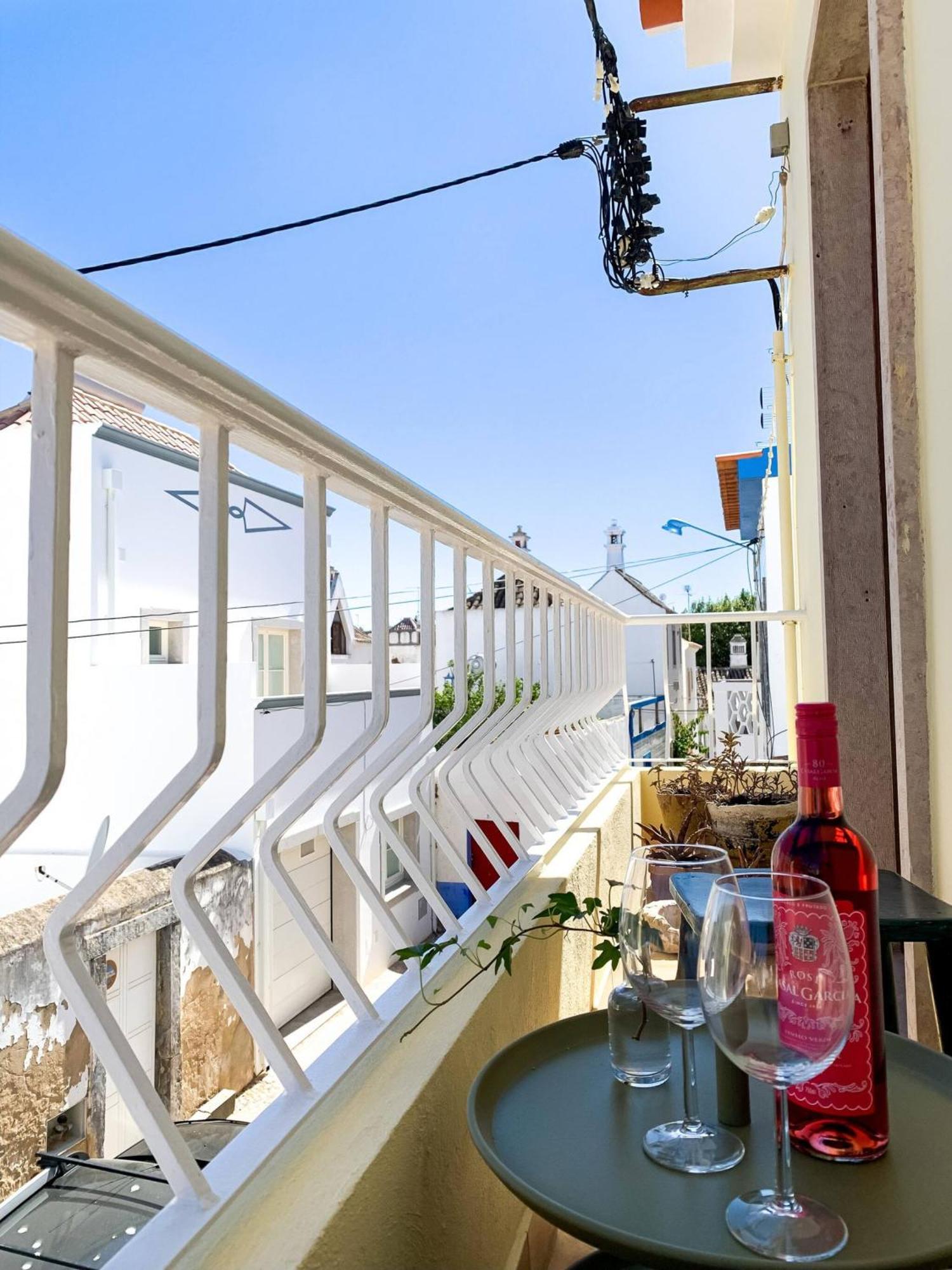 Chic Suite Figueiras W Balcony In Taviras Historical Centre מראה חיצוני תמונה